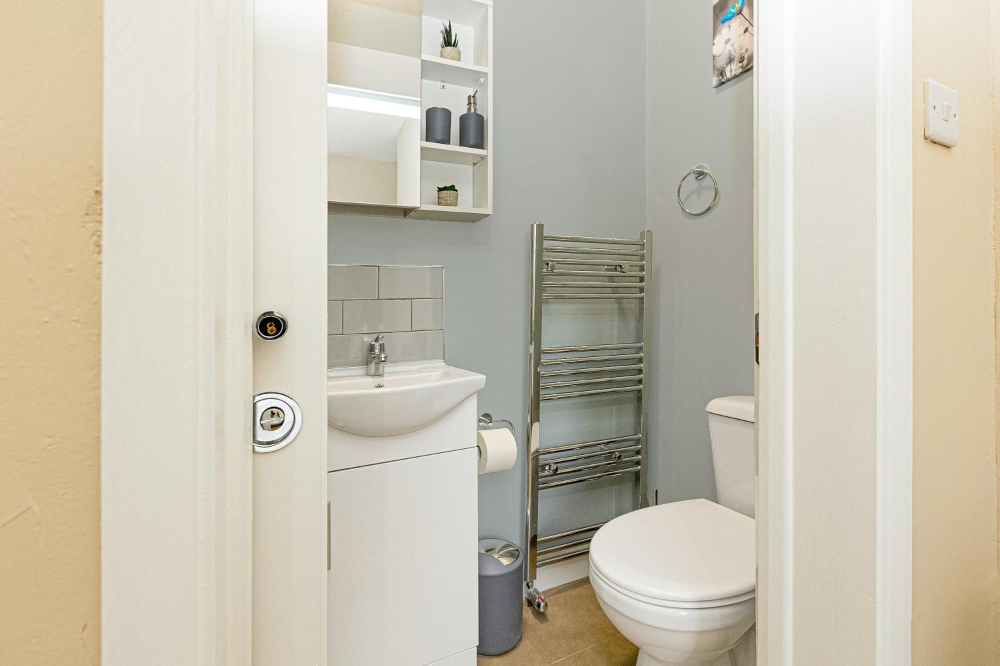 Charming One Bedroom In Camden Londra